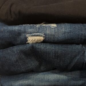 Bundle Of 4- American Eagle Outfitters Dark Blue and Black Women Jeans